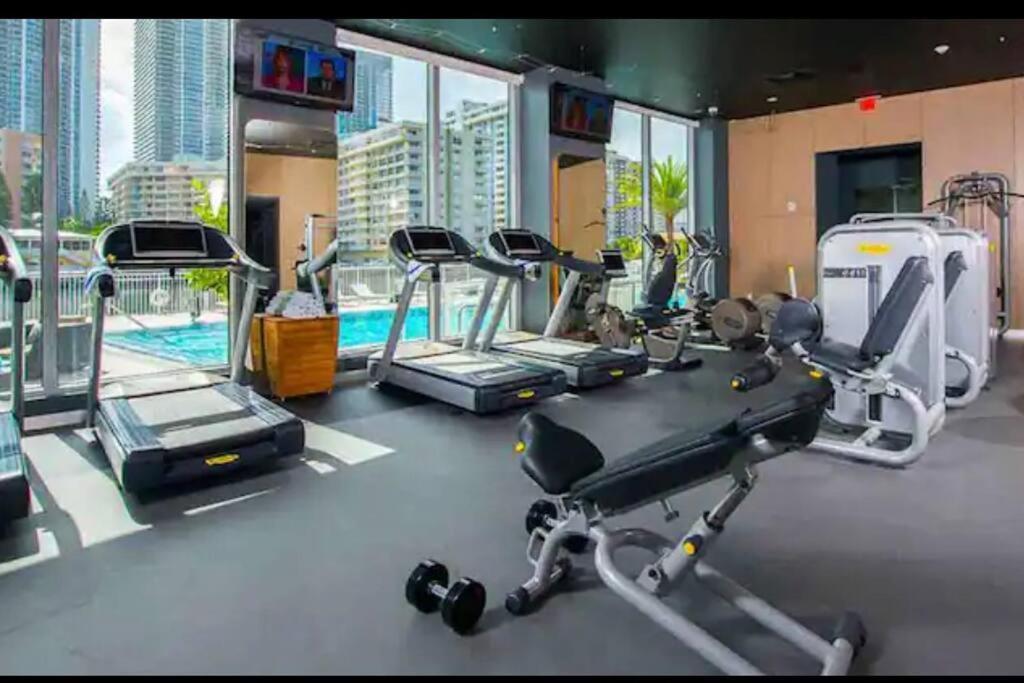 Ocean Views - Pool & Gym - Pet Friendly - Close To Beach Hallandale Beach Kültér fotó