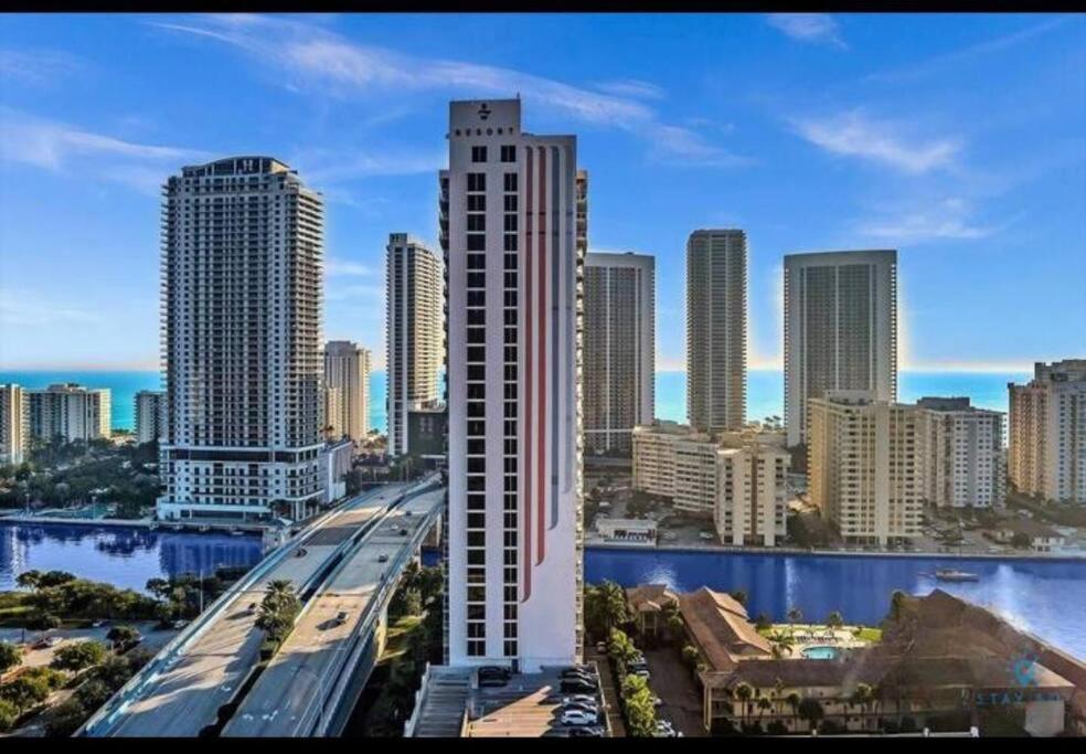 Ocean Views - Pool & Gym - Pet Friendly - Close To Beach Hallandale Beach Kültér fotó