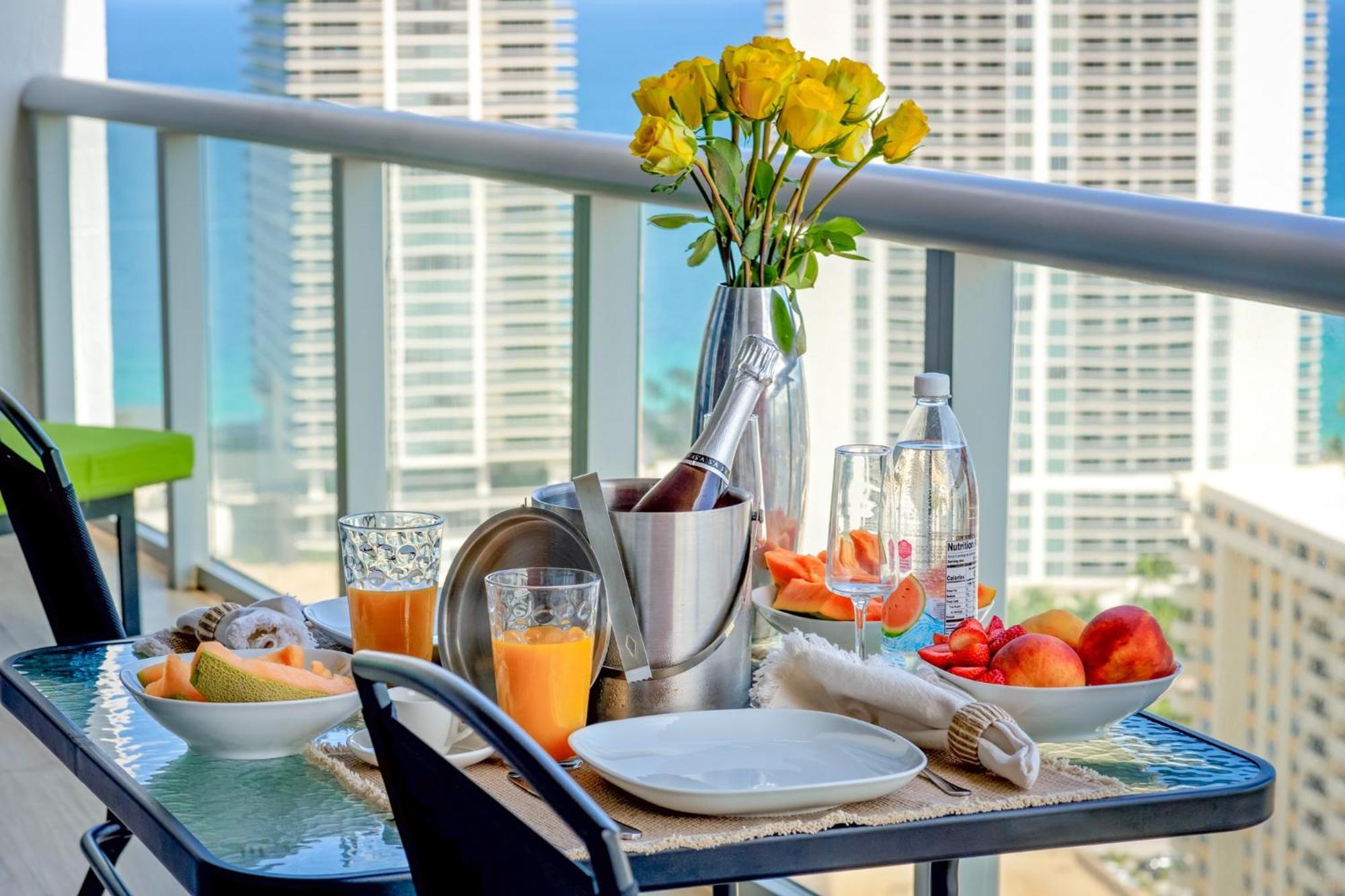 Ocean Views - Pool & Gym - Pet Friendly - Close To Beach Hallandale Beach Kültér fotó