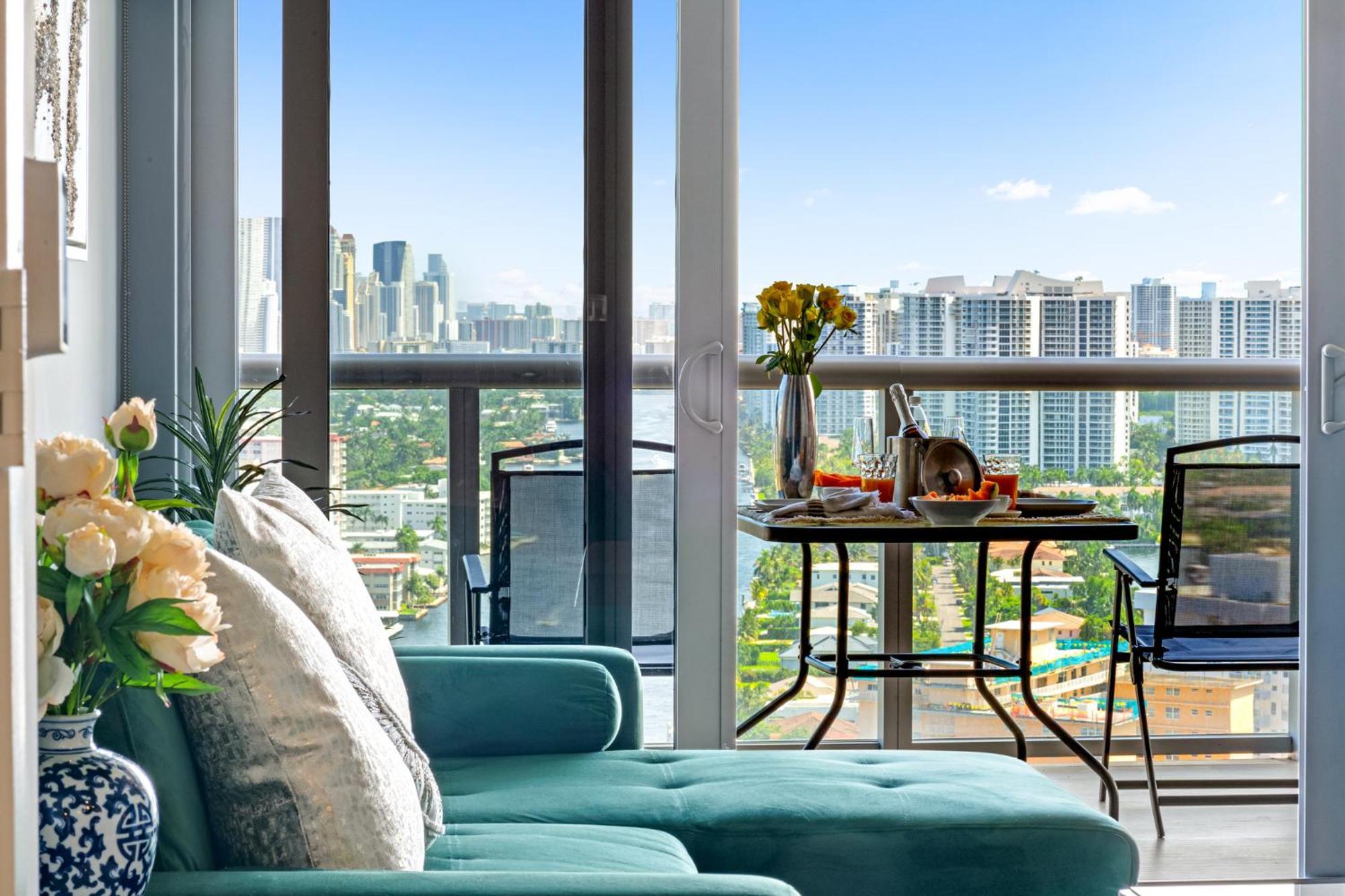 Ocean Views - Pool & Gym - Pet Friendly - Close To Beach Hallandale Beach Kültér fotó